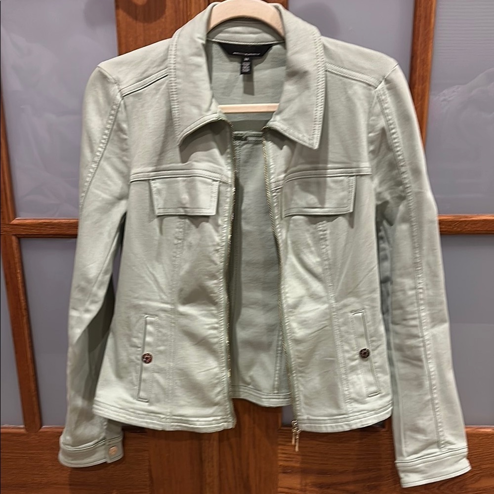 Like New!!!White House Black Market Green Jean Jacket Classic Style​​​ - Picture 4 of 8